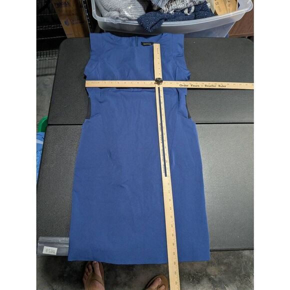 Valencia Sleeveless Knee-length Sheath Dress Round Neckline Concealed Zipper Clo - Picture 7 of 7